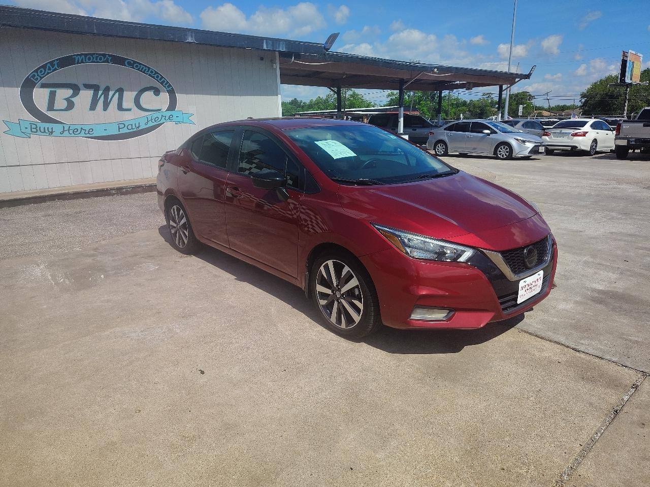 Nissan Versa SR 2021