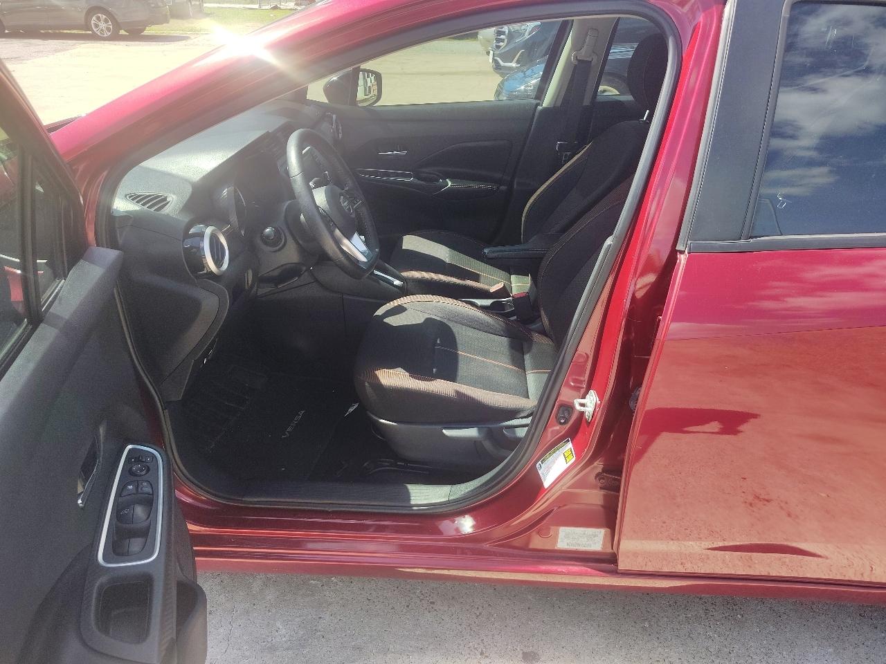 Nissan Versa SR 2021