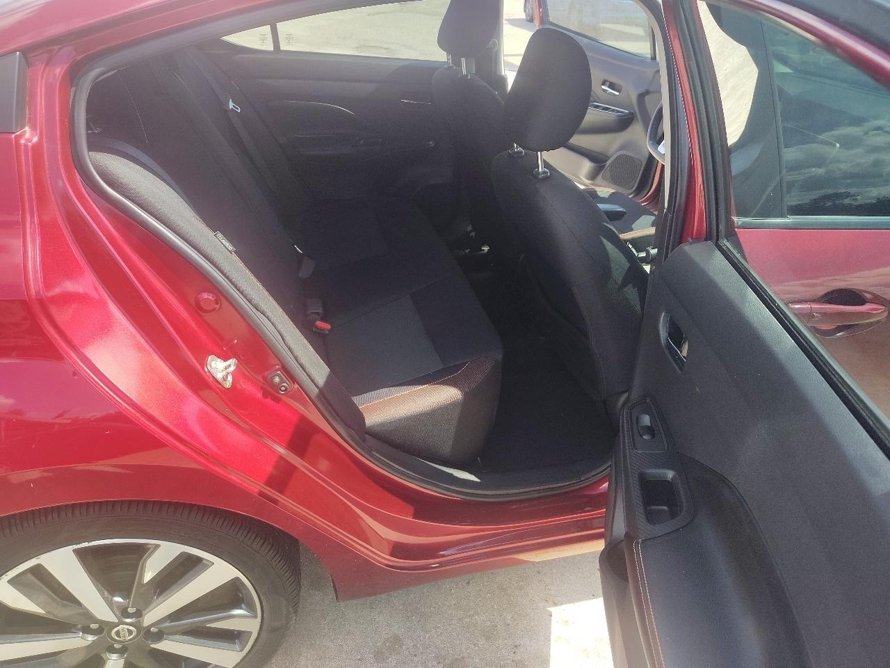 Nissan Versa SR 2021
