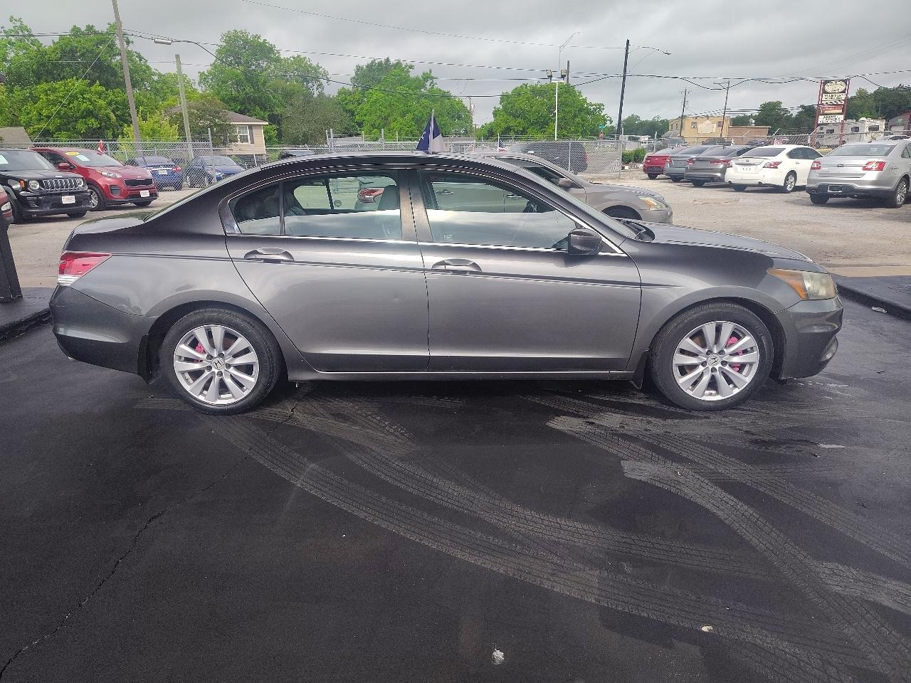 Honda Accord EX-L Sedan AT 2011