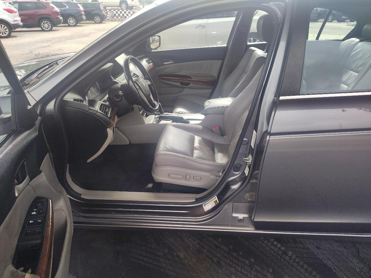 Honda Accord EX-L Sedan AT 2011