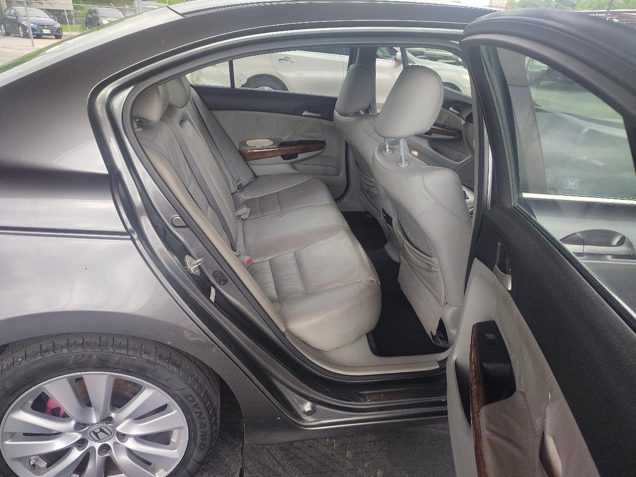 Honda Accord EX-L Sedan AT 2011