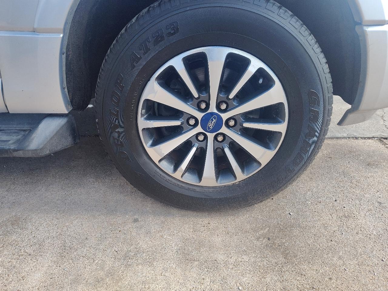 Ford Expedition EL XLT 2WD 2015