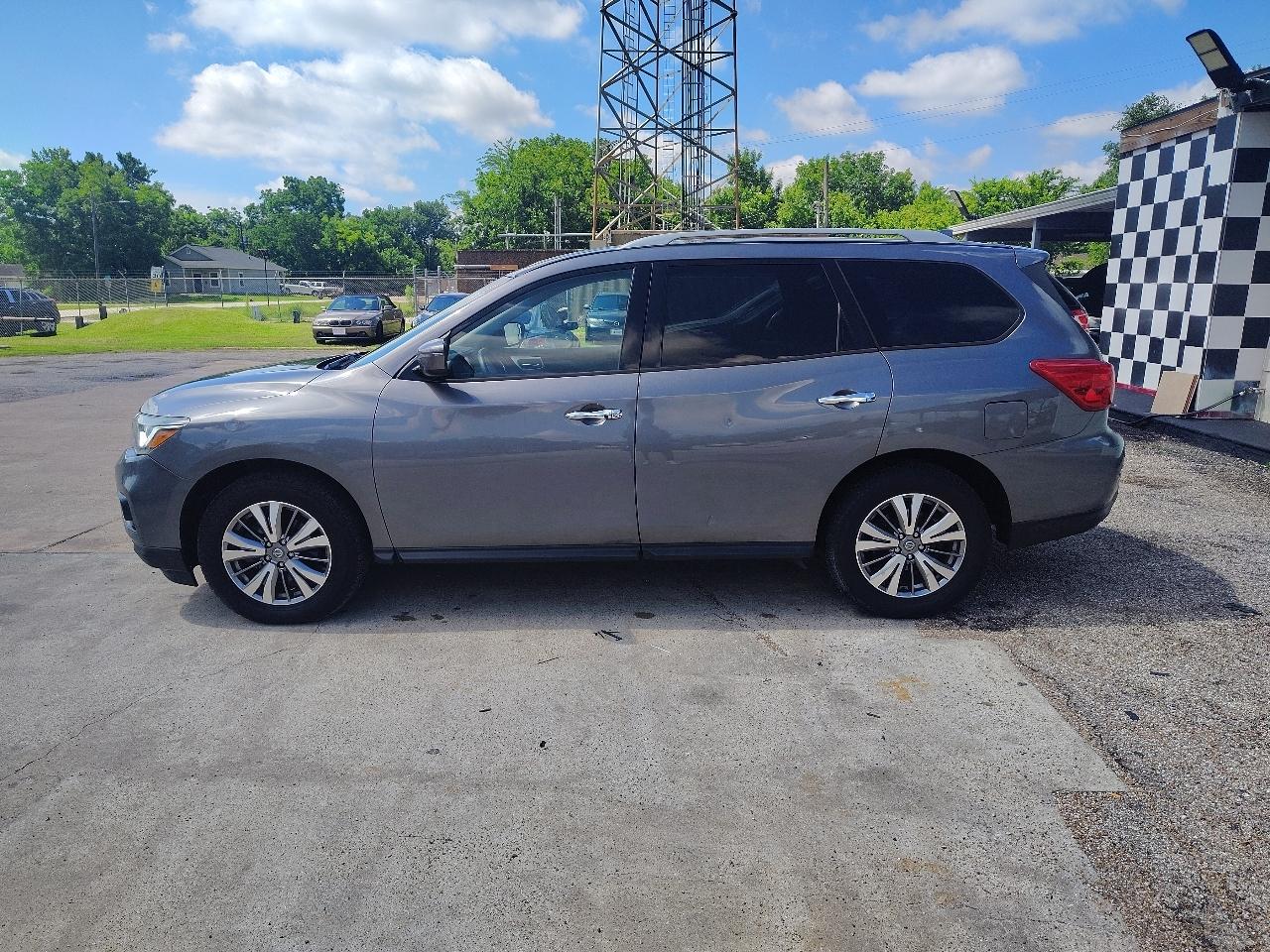 Nissan Pathfinder S 2WD 2019