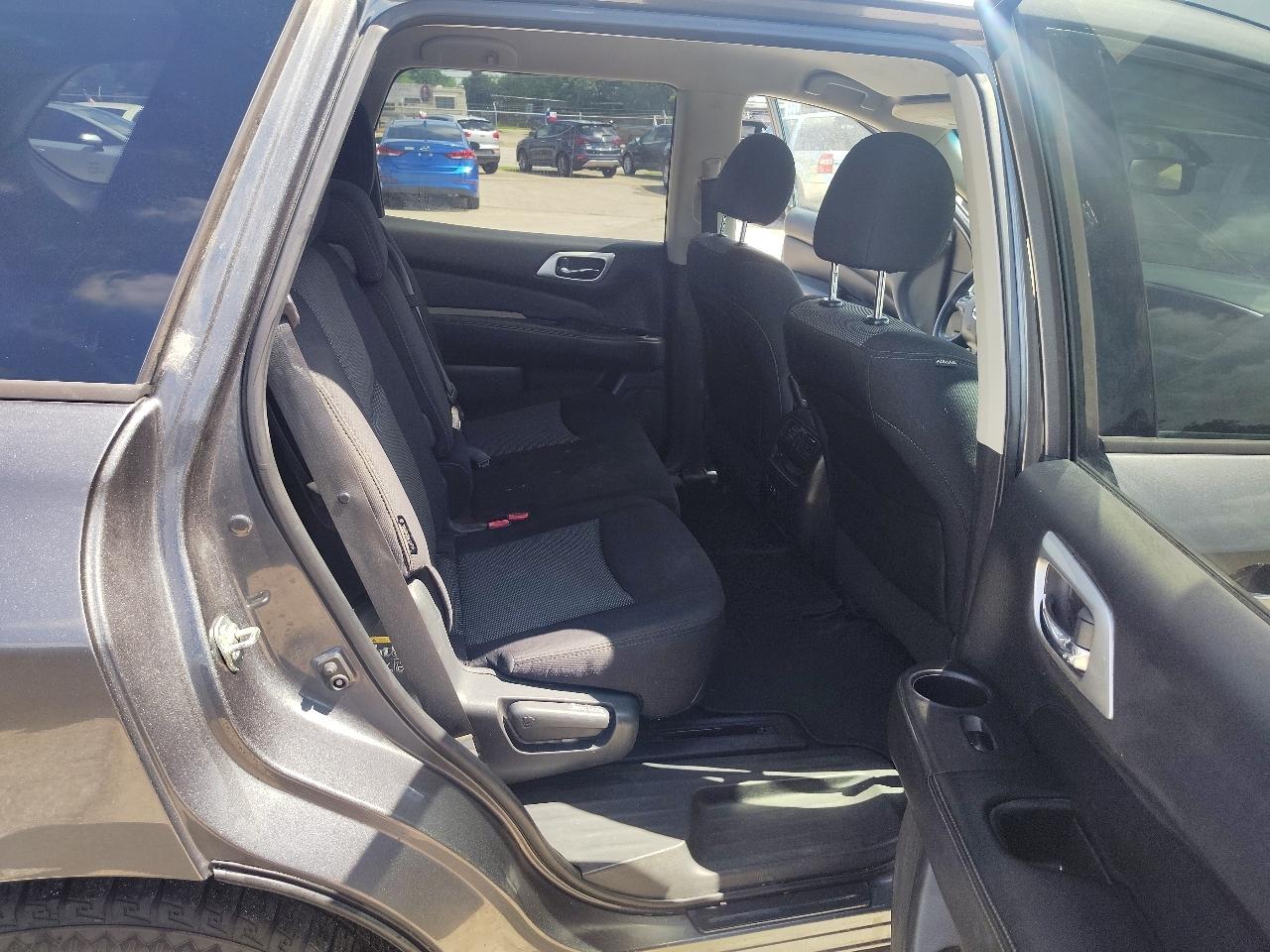 Nissan Pathfinder S 2WD 2019