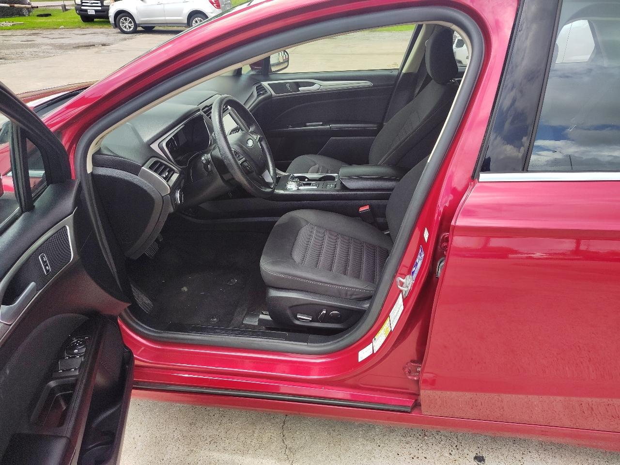 Ford Fusion SE 2020
