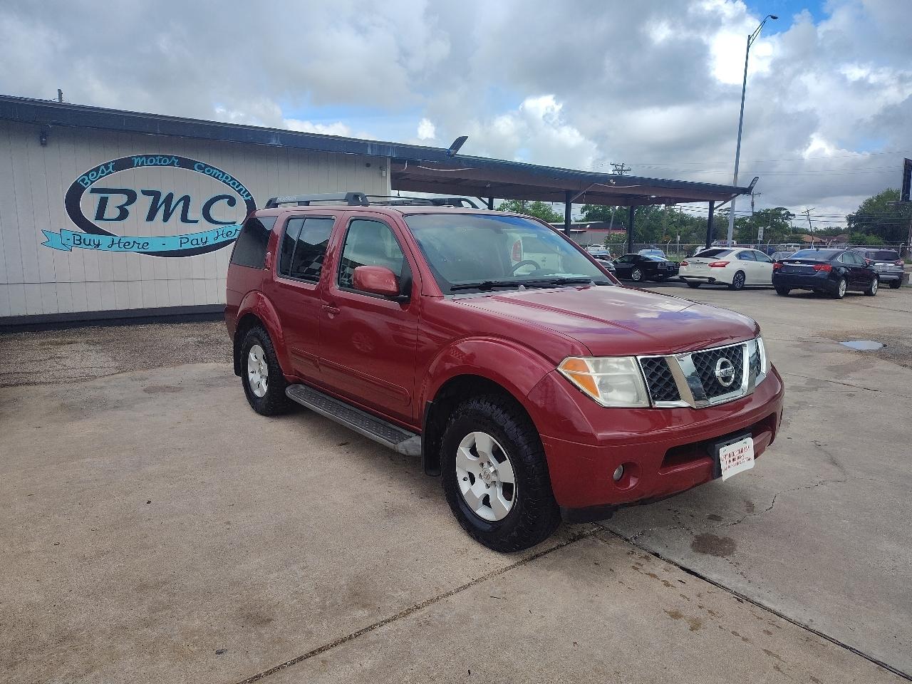 Nissan Pathfinder LE 2WD 2005