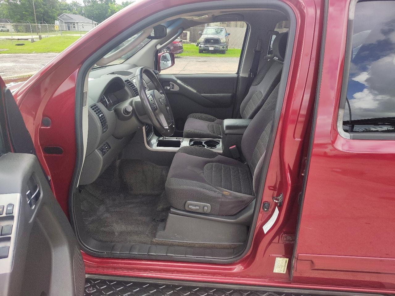 Nissan Pathfinder LE 2WD 2005