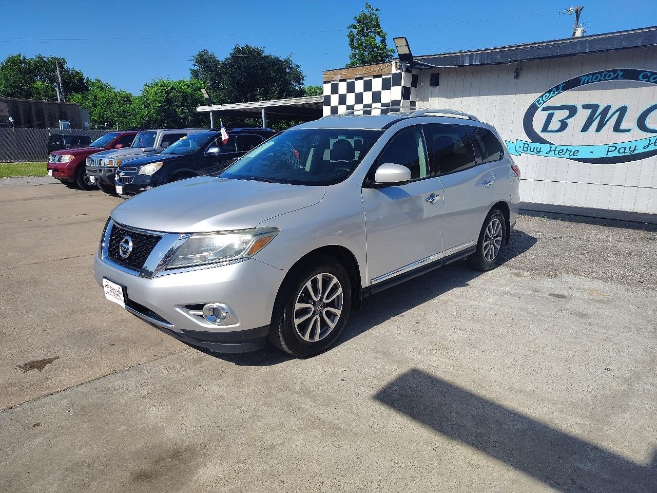 Nissan Pathfinder S 2WD 2014