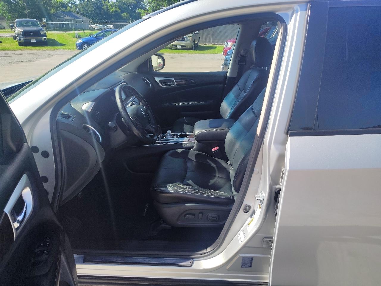 Nissan Pathfinder S 2WD 2014
