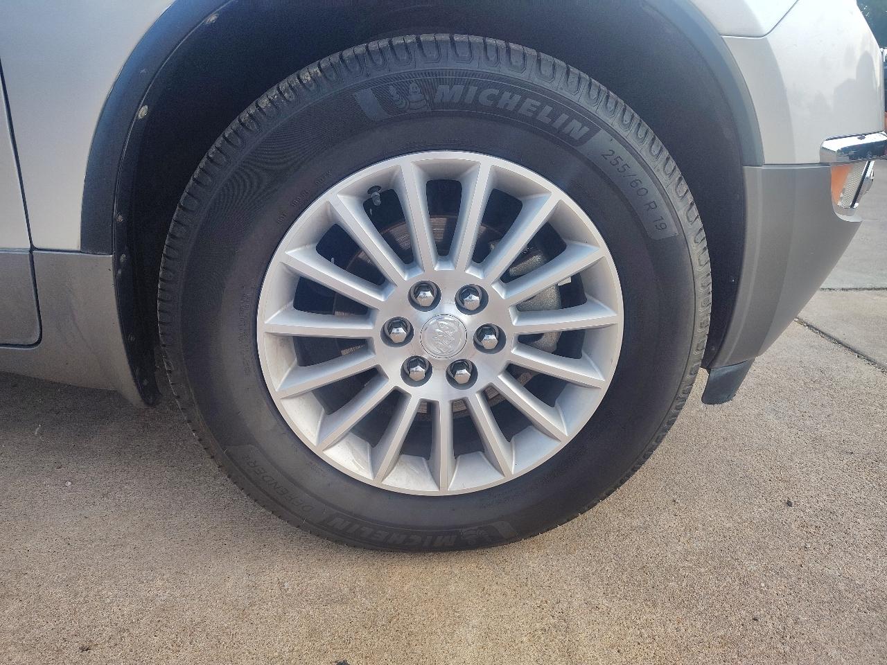 Buick Enclave CXL-1 FWD 2011