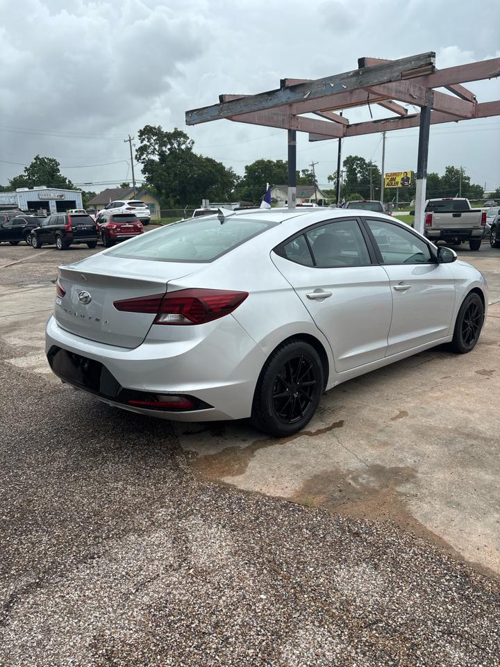 Hyundai Elantra Limited 2019