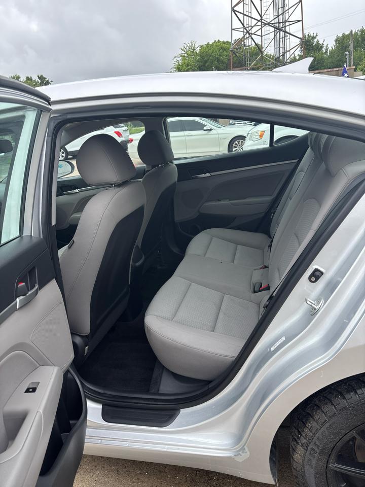 Hyundai Elantra Limited 2019