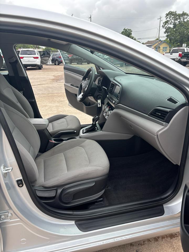 Hyundai Elantra Limited 2019