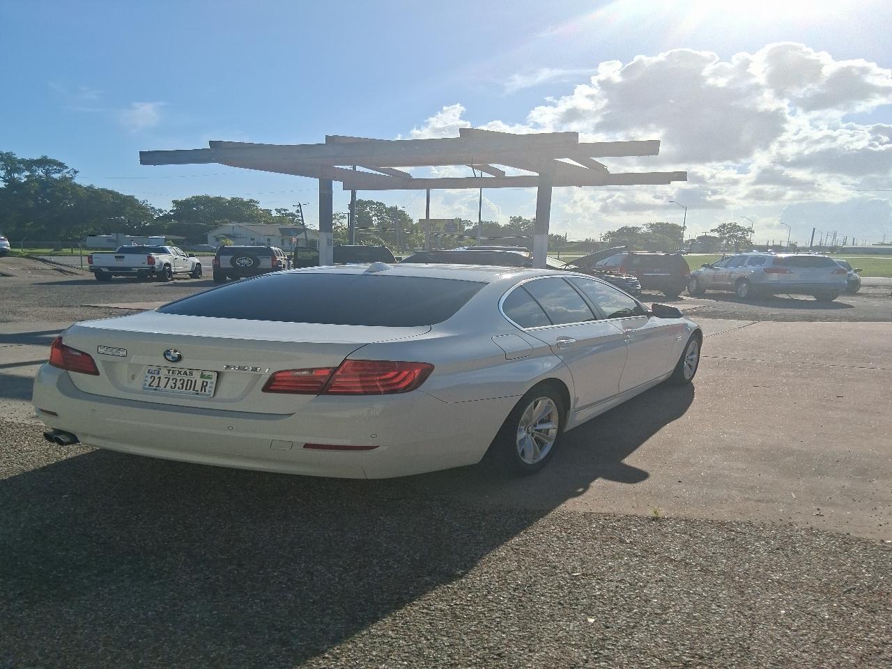 BMW 5-Series 528i 2014