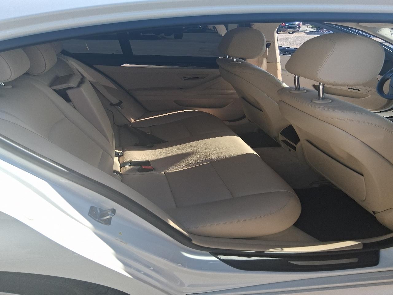 BMW 5-Series 528i 2014