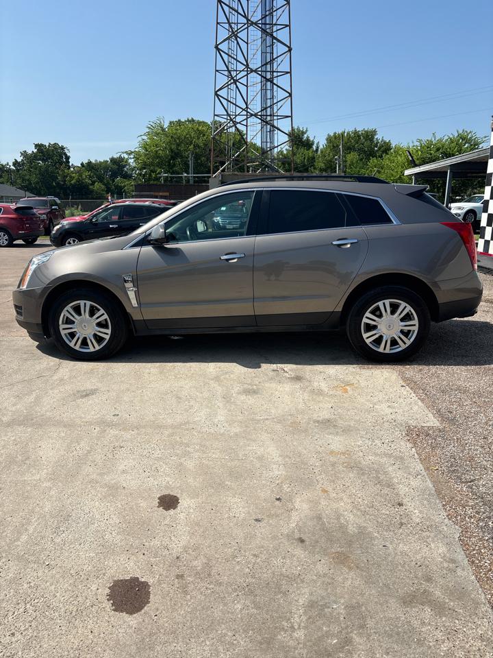 Cadillac SRX Base 2012