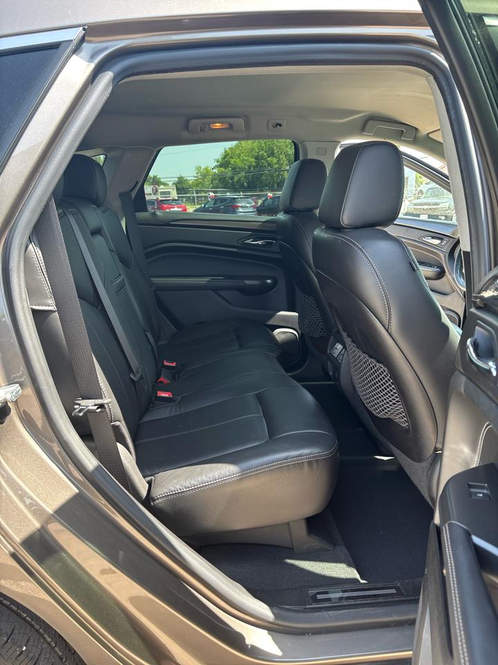 Cadillac SRX Base 2012