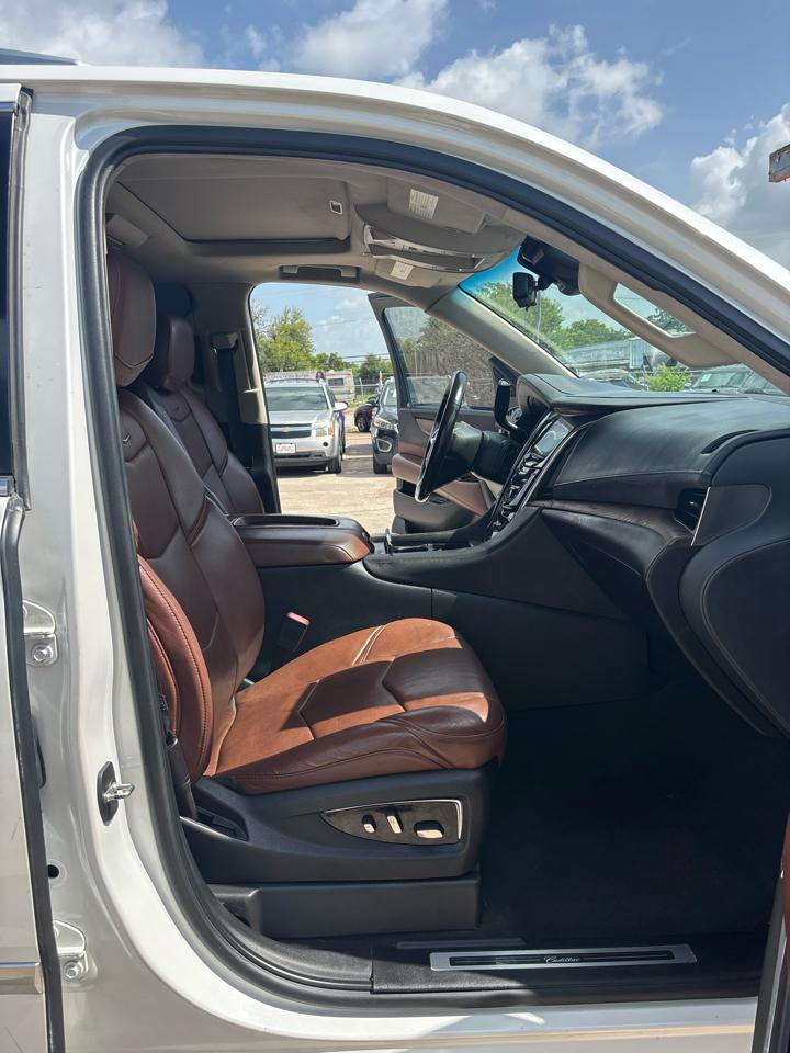 Cadillac Escalade Luxury 4WD 2019