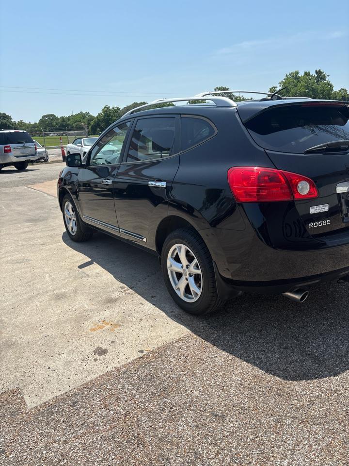 Nissan Rogue S 2WD 2011