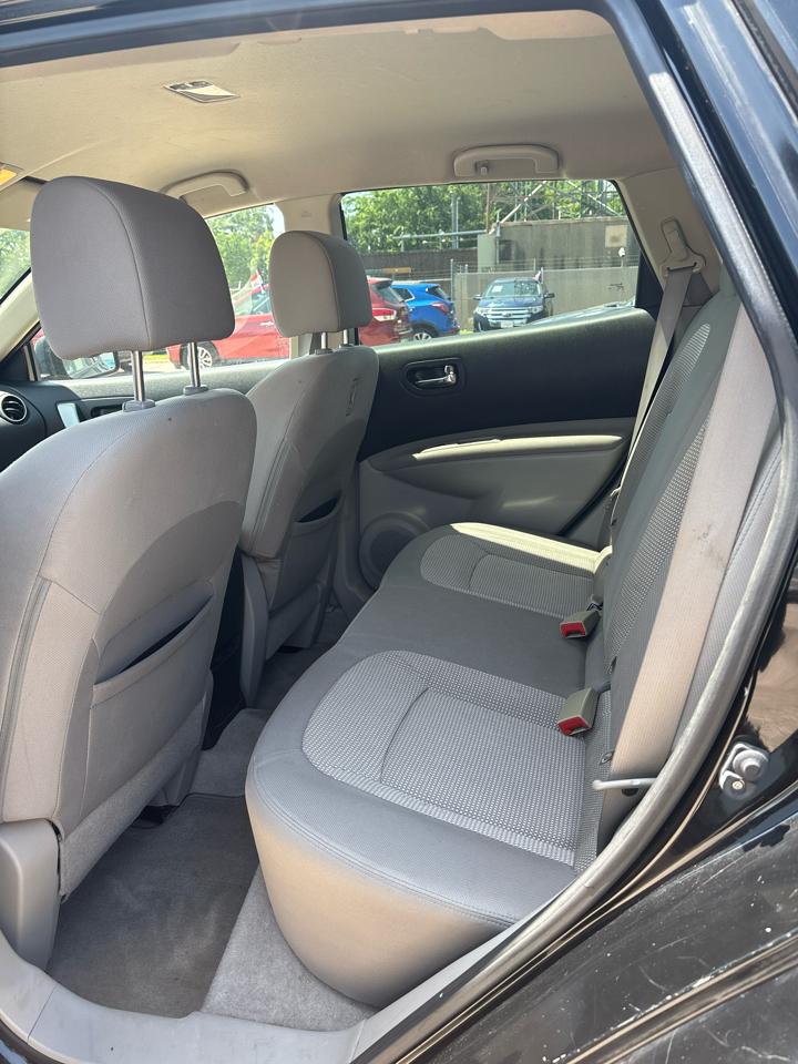 Nissan Rogue S 2WD 2011