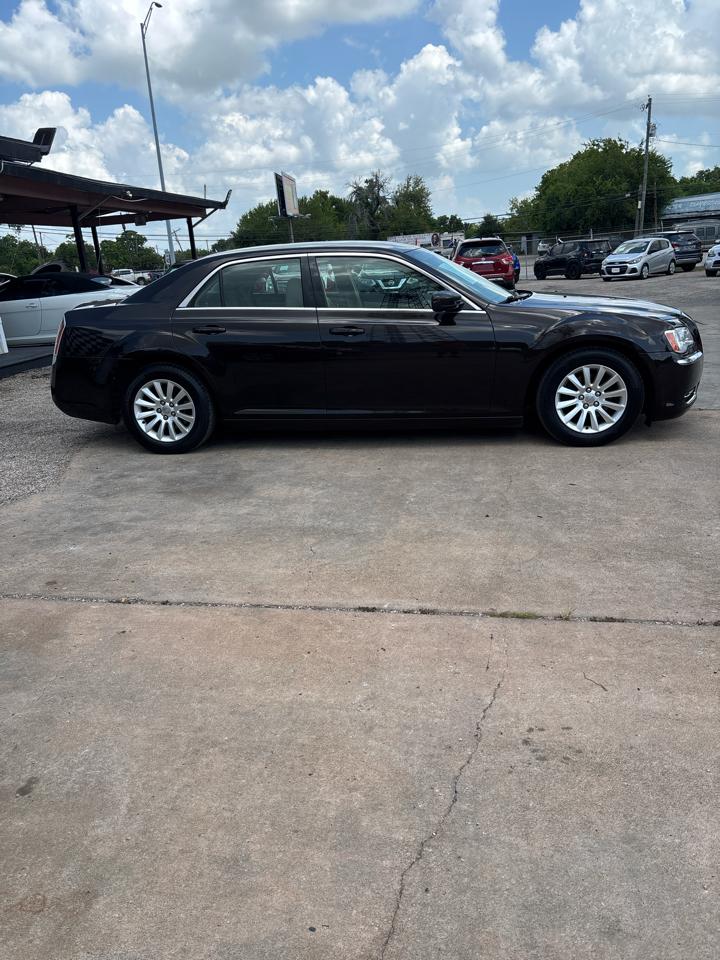 Chrysler 300 Base 2012