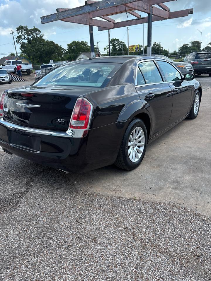 Chrysler 300 Base 2012