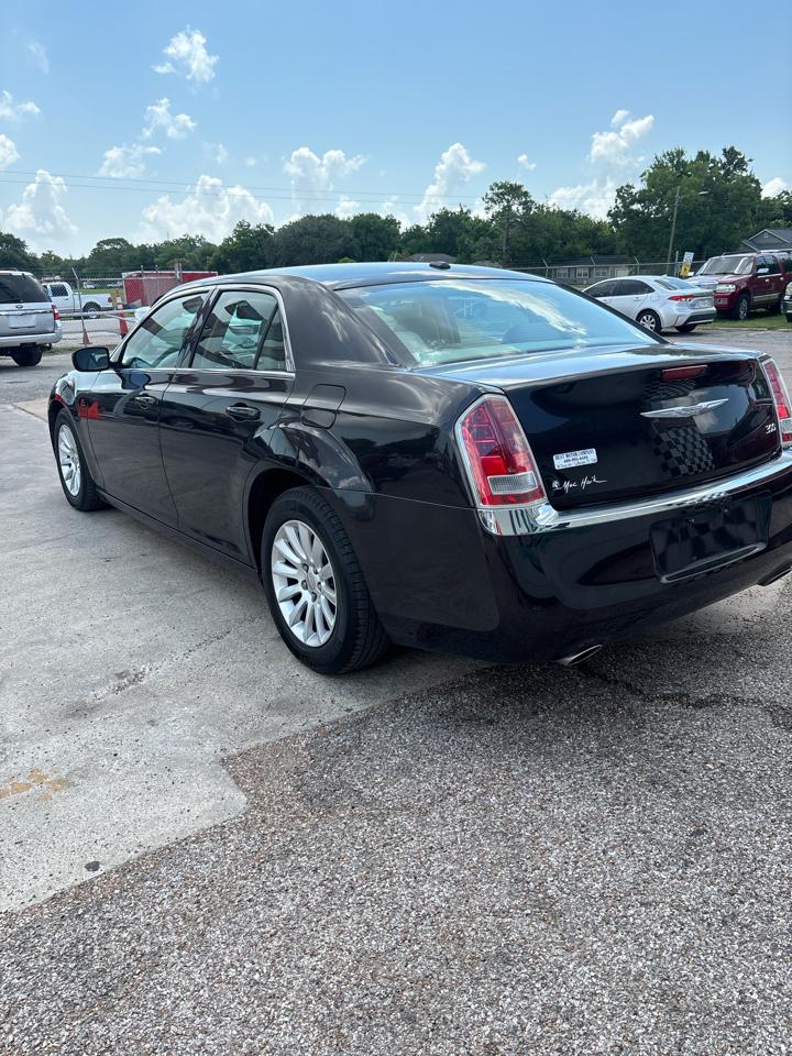 Chrysler 300 Base 2012