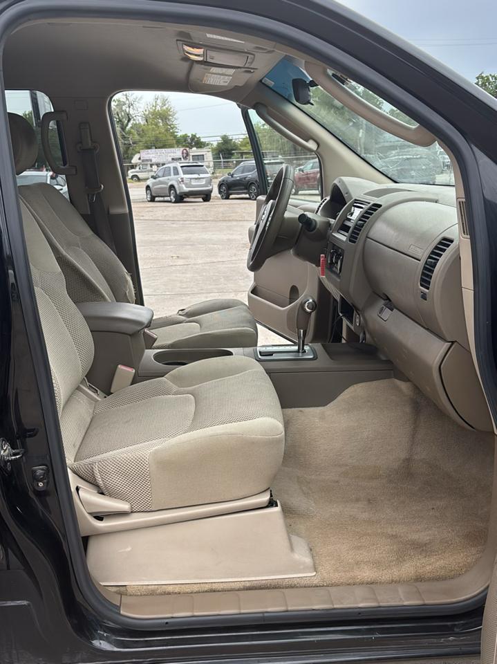 Nissan Frontier LE Crew Cab 2WD 2006