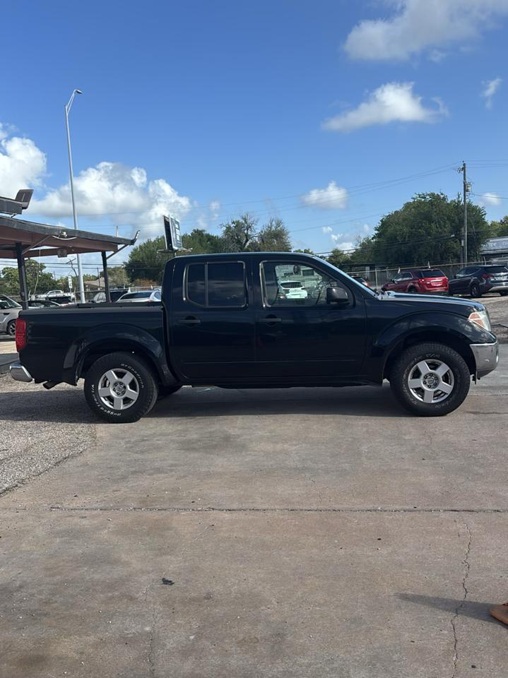 Nissan Frontier LE Crew Cab 2WD 2006
