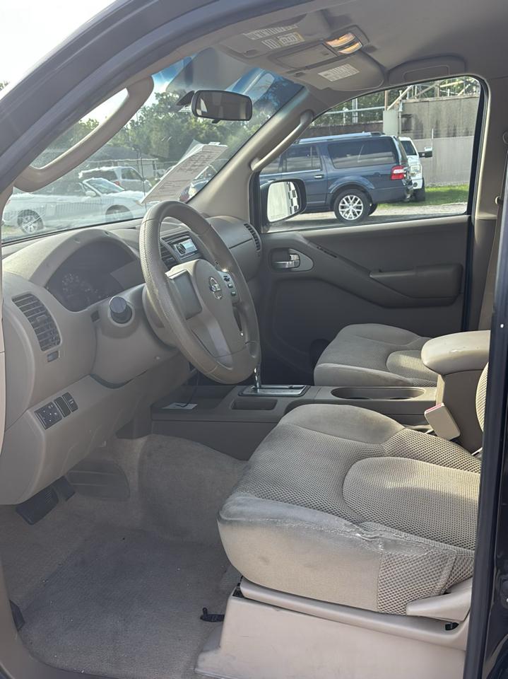 Nissan Frontier LE Crew Cab 2WD 2006