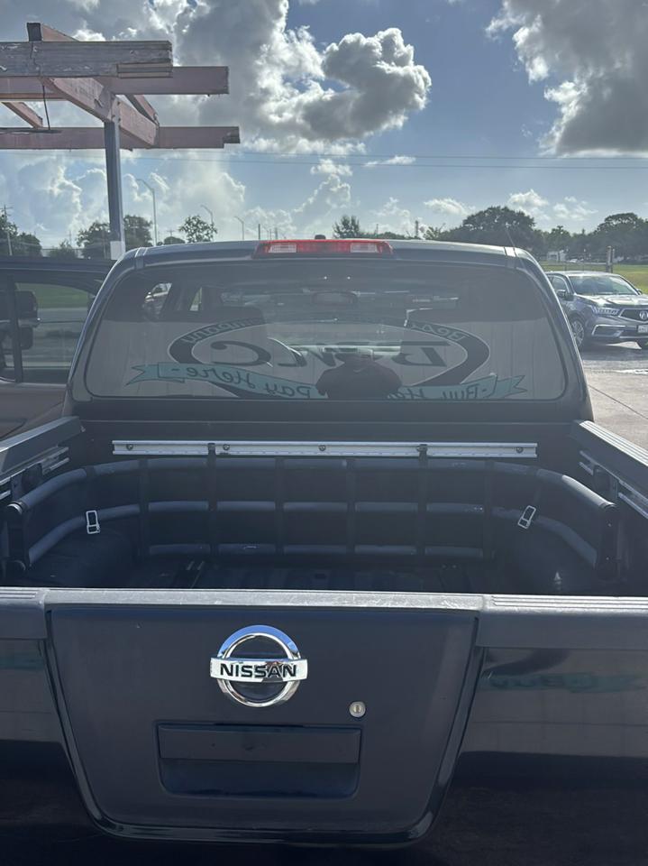 Nissan Frontier LE Crew Cab 2WD 2006