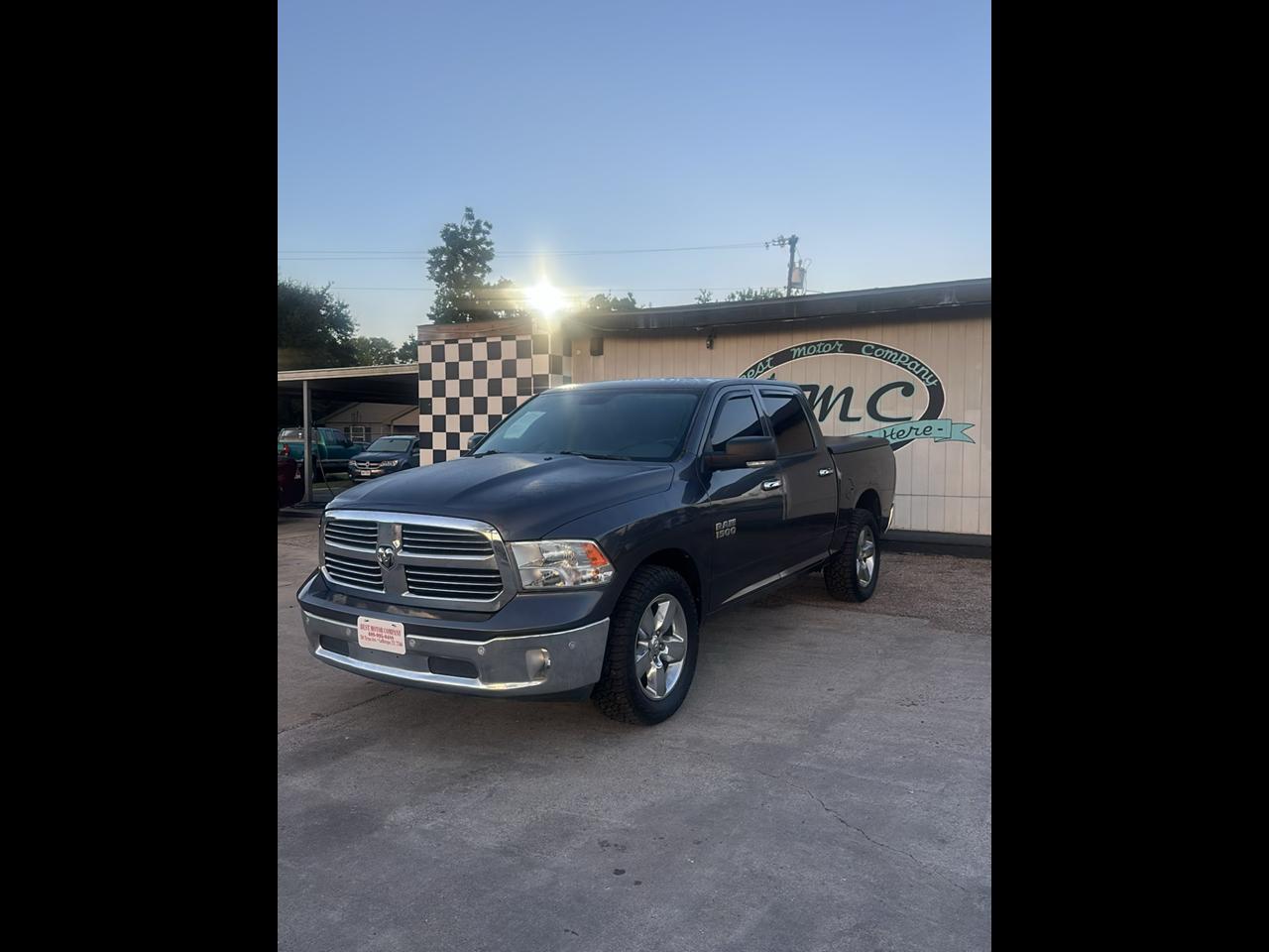 2014 RAM 1500 SLT Crew Cab SWB 4WD