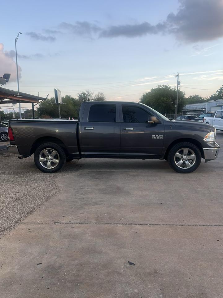 RAM 1500 SLT Crew Cab SWB 4WD 2014