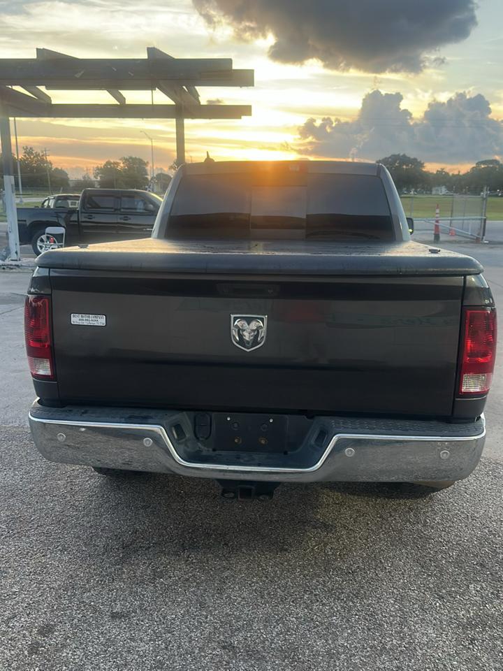 RAM 1500 SLT Crew Cab SWB 4WD 2014
