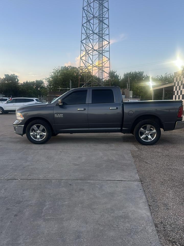 RAM 1500 SLT Crew Cab SWB 4WD 2014