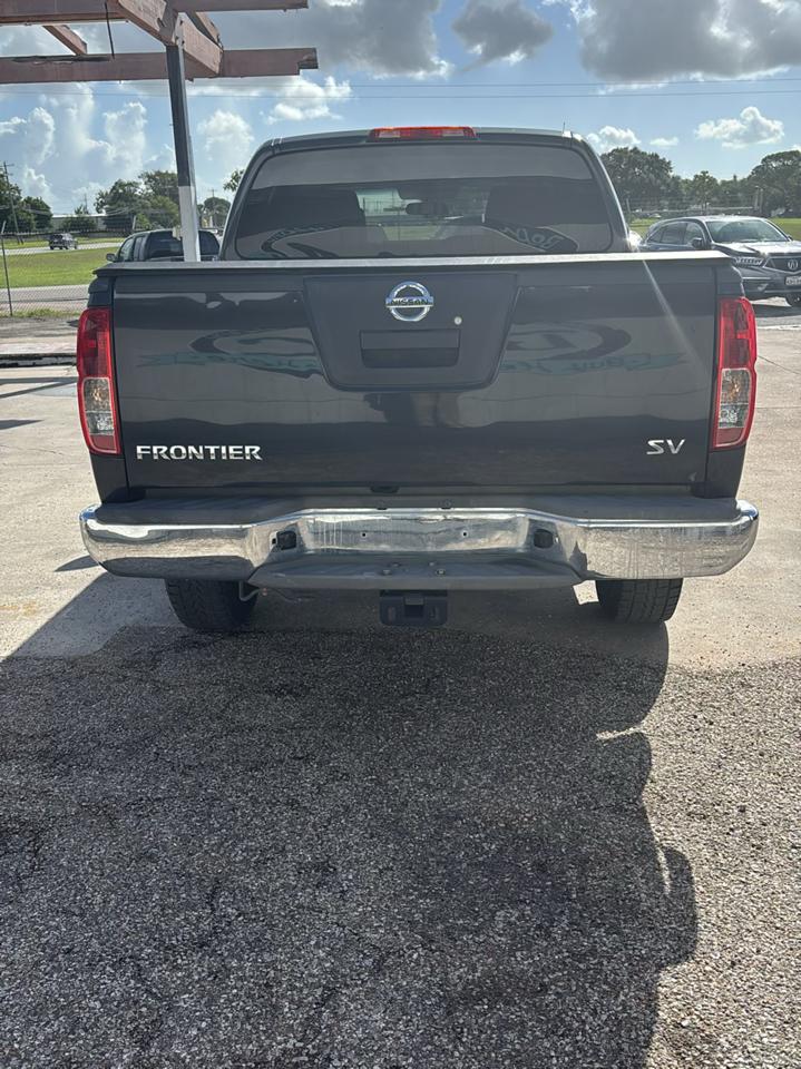 Nissan Frontier S Crew Cab 2WD 2011