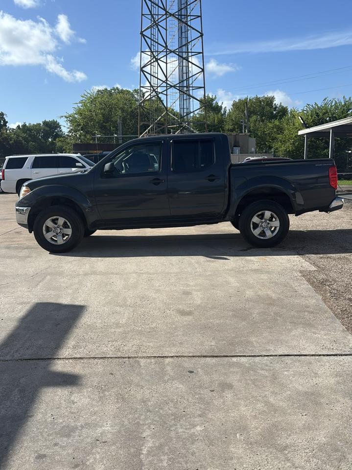Nissan Frontier S Crew Cab 2WD 2011