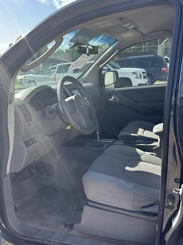 Nissan Frontier S Crew Cab 2WD 2011