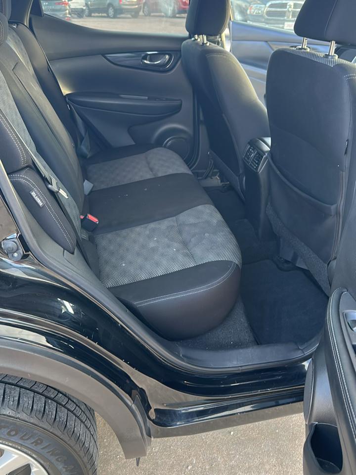 Nissan Rogue Sport S 2020