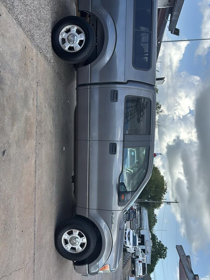 Ford F-150 XL SuperCrew 5.5-ft. Bed 2WD 2011