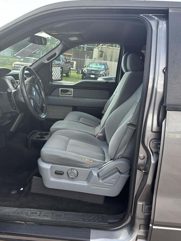Ford F-150 XL SuperCrew 5.5-ft. Bed 2WD 2011