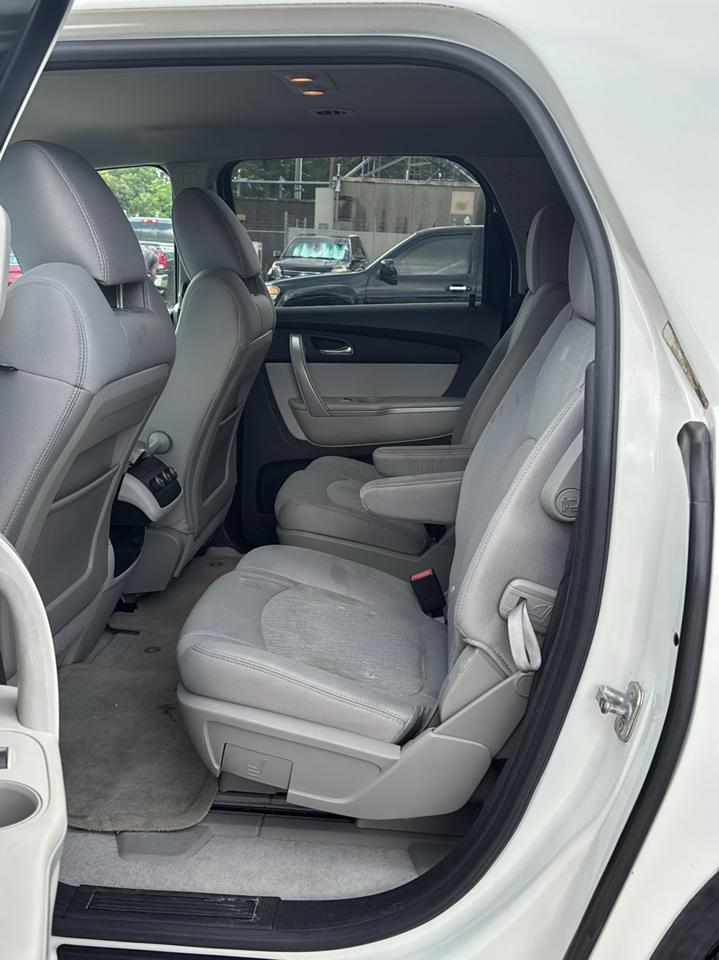 GMC Acadia SLE-2 FWD 2011