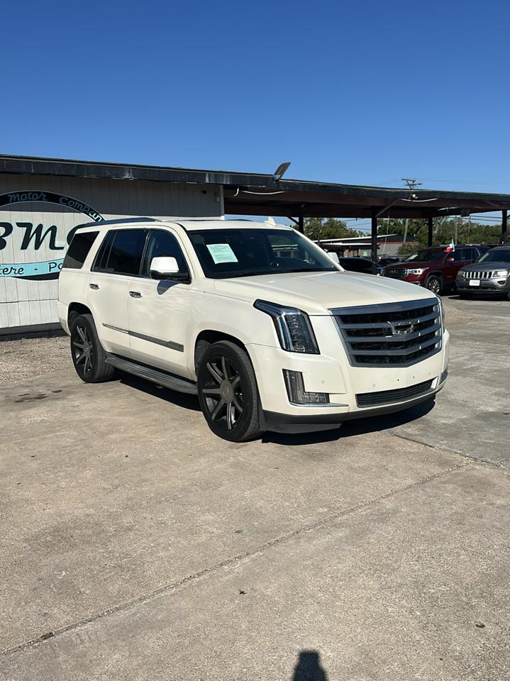 Cadillac Escalade Luxury 2WD 2015