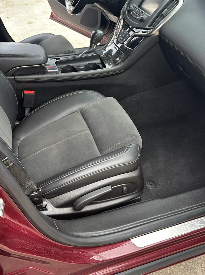 Buick LaCrosse Base 2016
