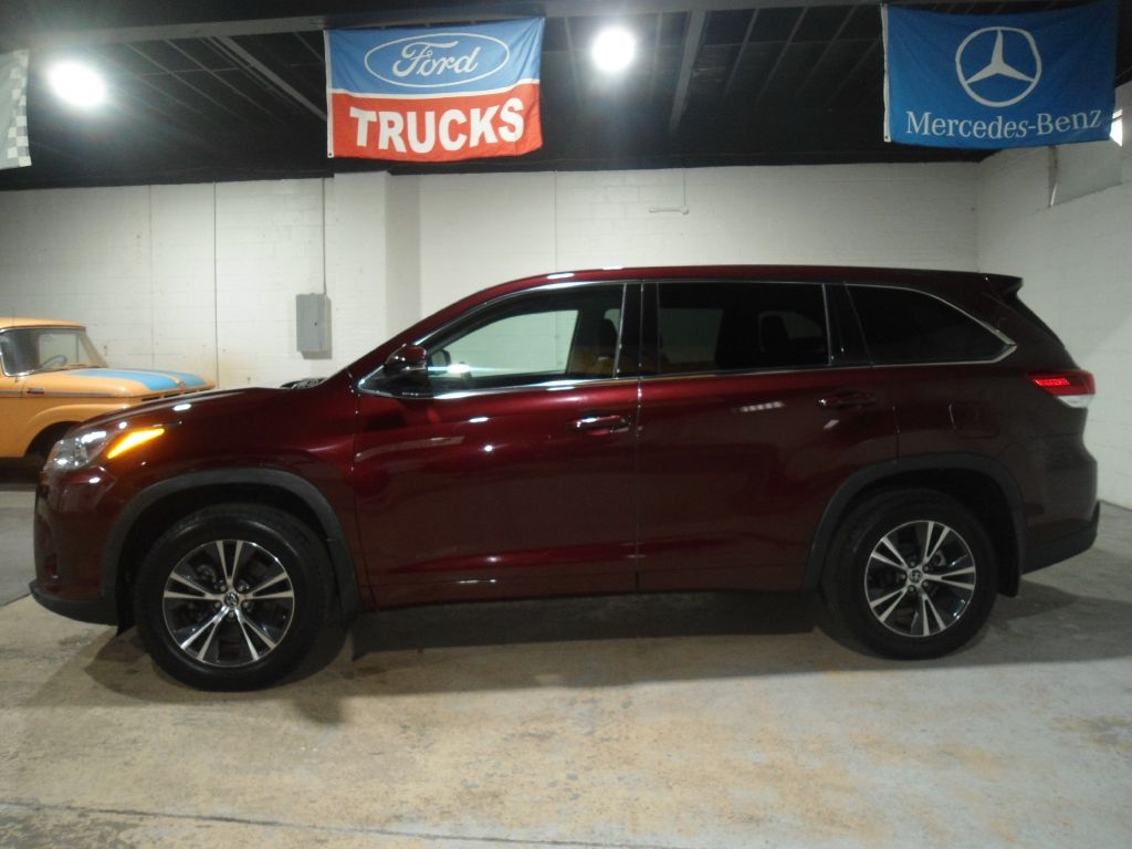 Toyota Highlander LE Plus AWD V6 2018