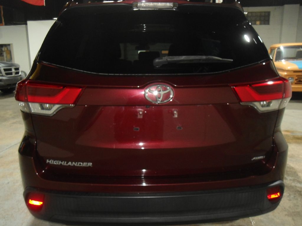 Toyota Highlander LE Plus AWD V6 2018