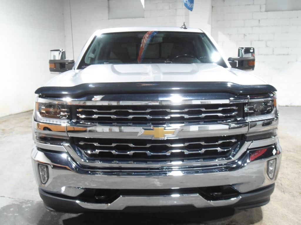 Chevrolet Silverado 1500 LTZ Crew Cab 4WD 2018
