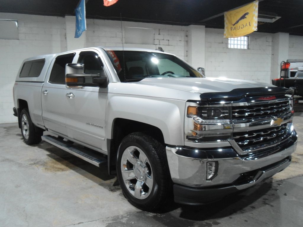 Chevrolet Silverado 1500 LTZ Crew Cab 4WD 2018