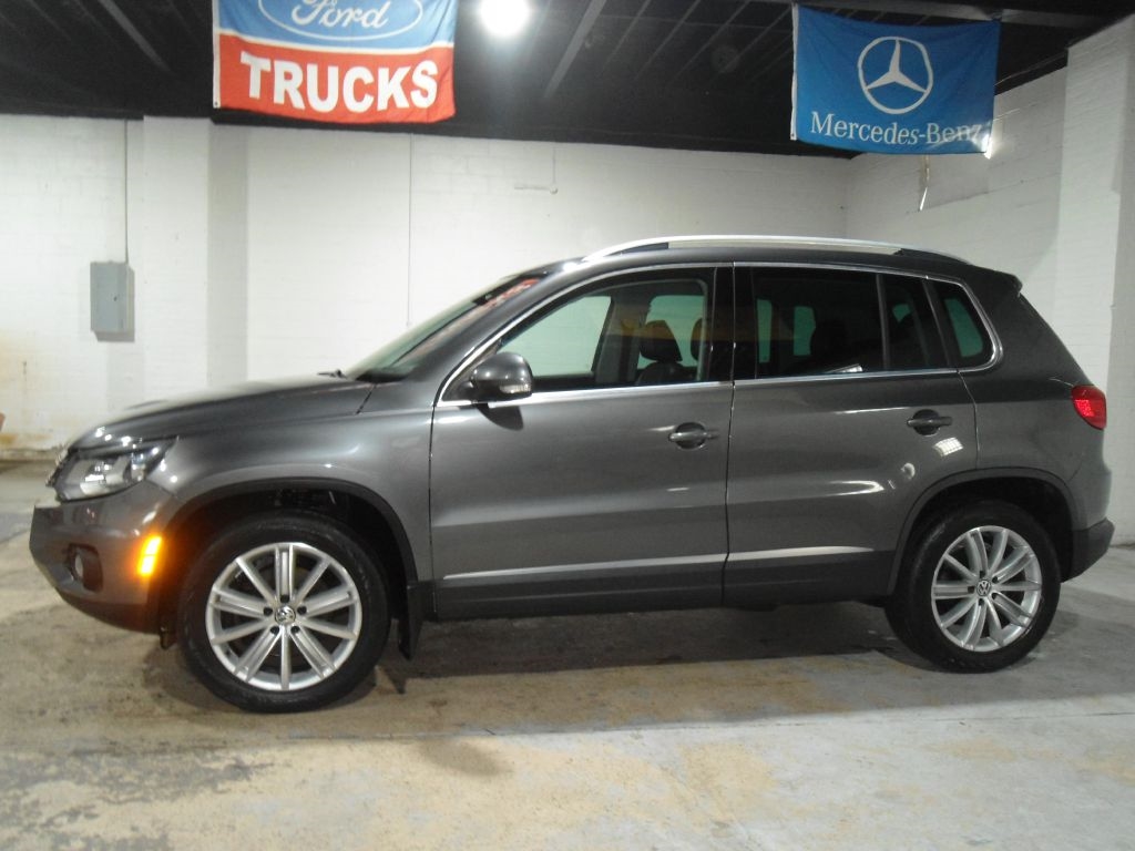 Volkswagen Tiguan 4MOTION 4dr Auto R-Line 2016